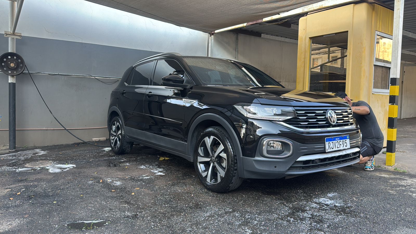 VW T-Cross com acabamento espelhado na Lava Motors